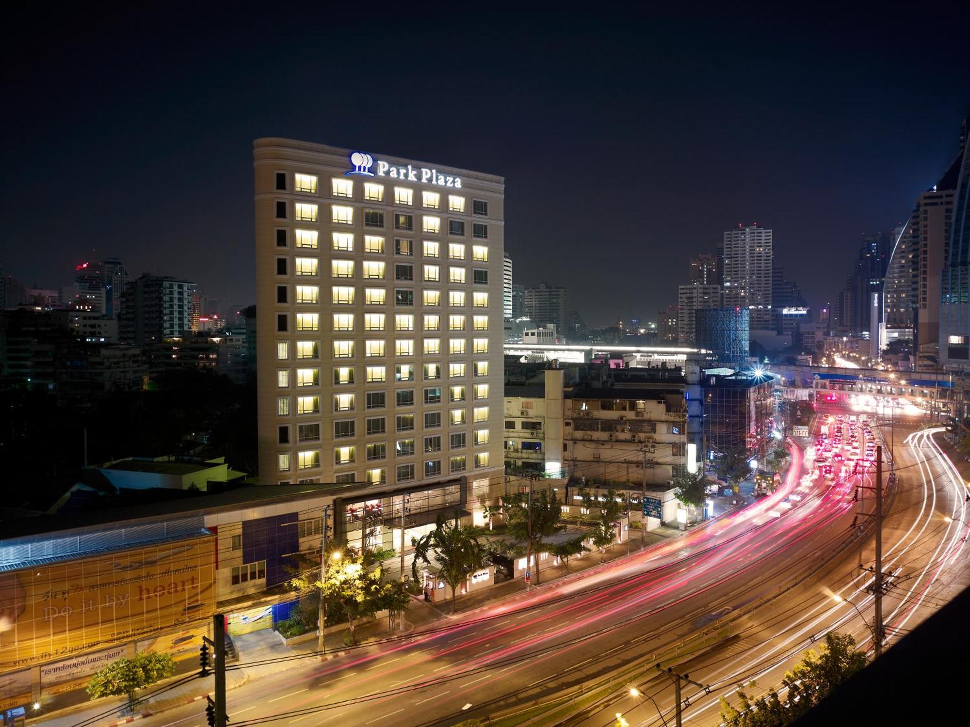 Park Plaza Sukhumvit Bangkok Hotel Bagian luar foto